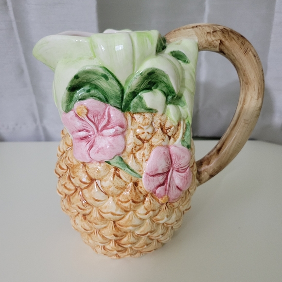 Vintage hand painted pineapple 🍍 pitcher jug - Picture 7 of 8